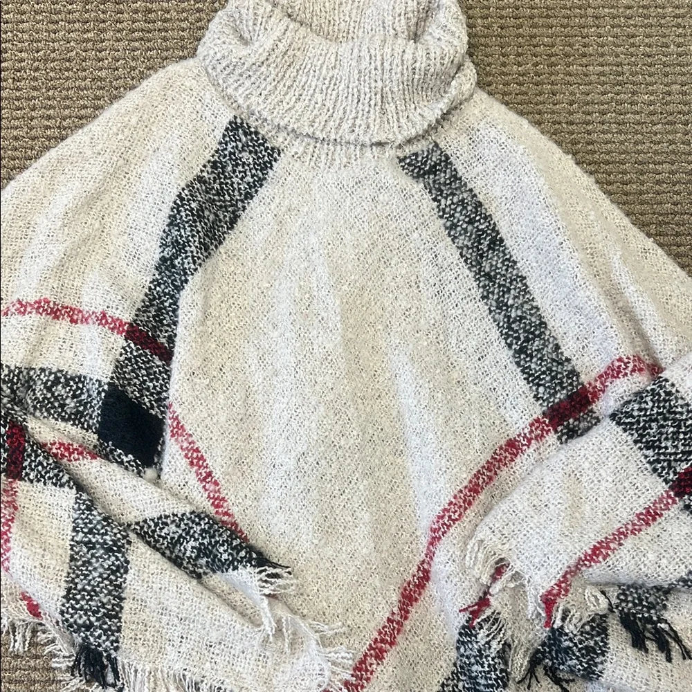 NEW Burberry Cream Plaid Turtleneck Poncho - Picture 5 of 5